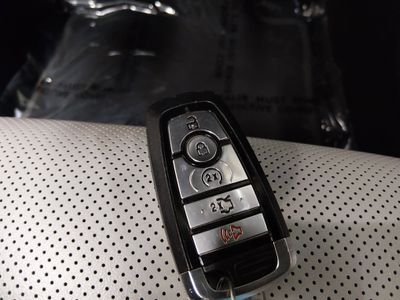 2024 Ford Mustang - Photo 15