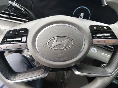 2024 Hyundai Elantra - Photo 12