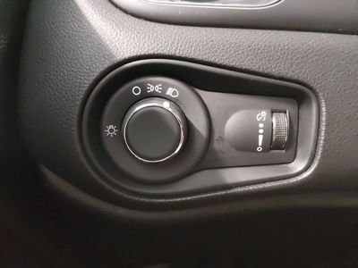 2023 Jeep Renegade - Photo 13