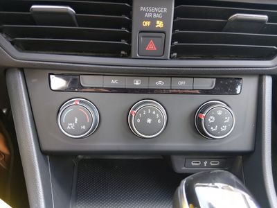 2024 Volkswagen Jetta - Photo 13
