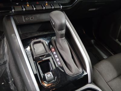 2024 Chevrolet Colorado — photo 13 view