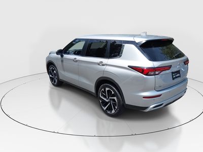 2024 Mitsubishi Outlander — detail view