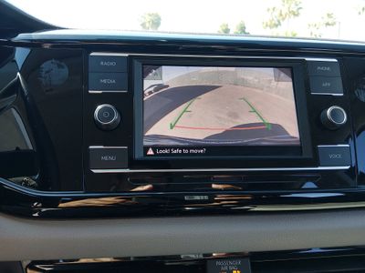 2024 Volkswagen Taos - Photo 16