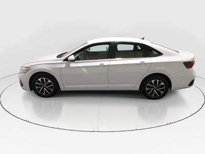 2024 Volkswagen Jetta - Photo 4