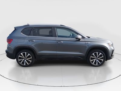 2024 Volkswagen Taos - Photo 8