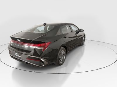 2024 Hyundai Elantra - Photo 7