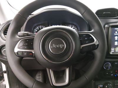 2023 Jeep Renegade - Photo 12