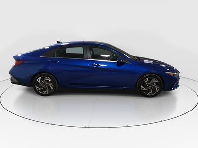 2024 Hyundai Elantra - Photo 8