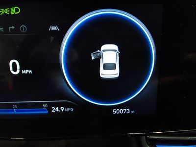 2024 Hyundai Elantra — photo 14 view