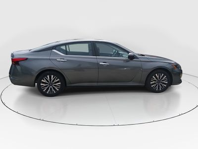 2024 Nissan Altima - Photo 8