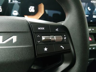 2025 Kia K4 - Photo 18