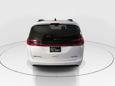 2025 Chrysler Pacifica - Photo 6