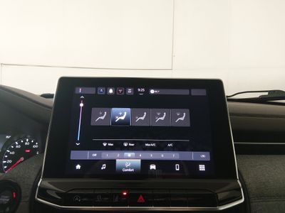 2024 Jeep Compass - Photo 18