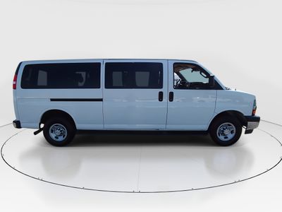2023 Chevrolet Express Passenger - Photo 8