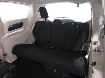 2022 Chrysler Voyager - Photo 17