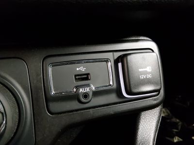 2023 Jeep Renegade - Photo 19