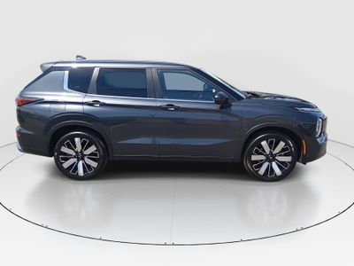 2025 Mitsubishi Outlander - Photo 8