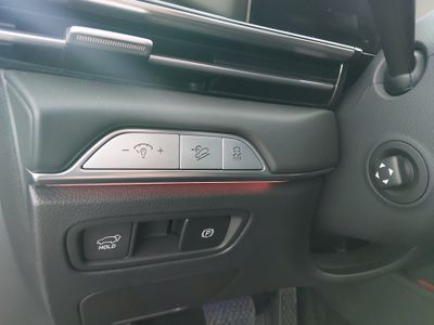 2025 Genesis GV80 — photo 13 view