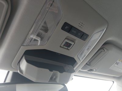 2024 Toyota RAV4 - Photo 19