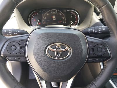 2024 Toyota RAV4 - Photo 12
