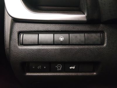 2025 Nissan Rogue - Photo 13