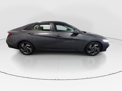 2024 Hyundai Elantra - Photo 8