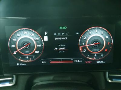 2024 Hyundai Elantra - Photo 18