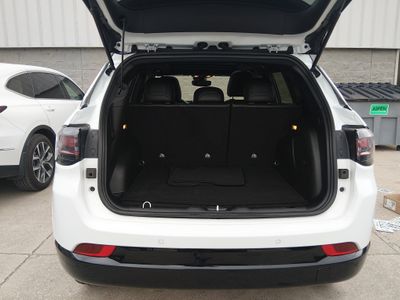 2025 Jeep Compass - Photo 11