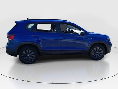 2024 Volkswagen Taos - Photo 8