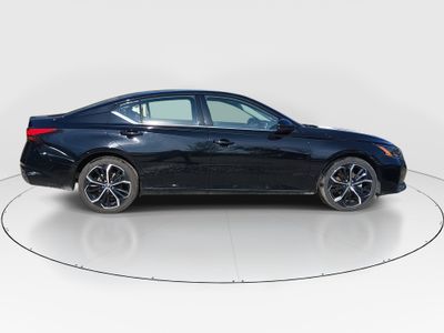 2024 Nissan Altima - Photo 8