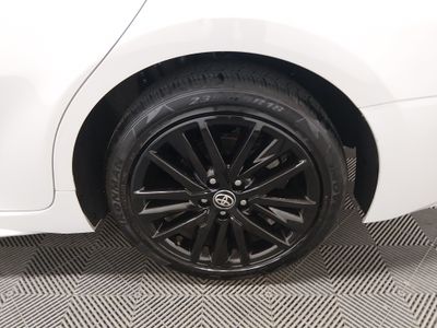 2024 Toyota Camry — photo 10 view