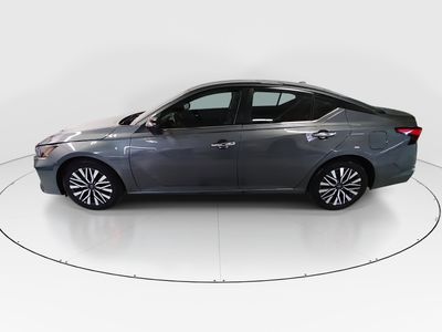 2025 Nissan Altima - Photo 4