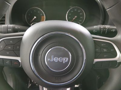 2023 Jeep Renegade - Photo 12