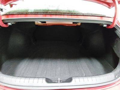 2024 Hyundai Elantra — photo 11 view
