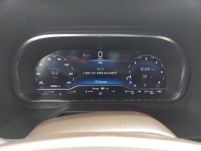 2024 Chevrolet Suburban - Photo 14