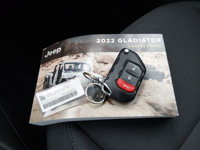 2022 Jeep Gladiator - Photo 15