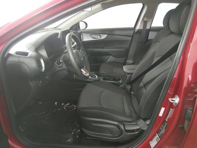 2023 Kia Forte - Photo 19