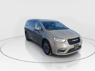 2023 Chrysler Pacifica Hybrid Touring L FWD — front three-quarter view