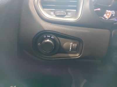 2023 Jeep Renegade - Photo 13