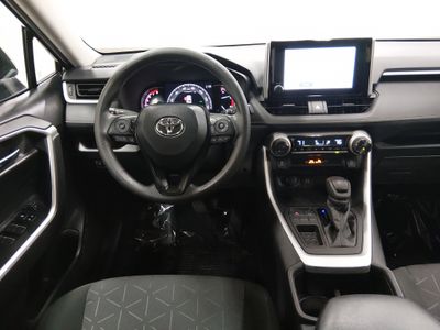 2024 Toyota RAV4 - Photo 12
