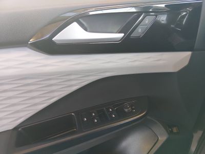 2024 Volkswagen Taos - Photo 18