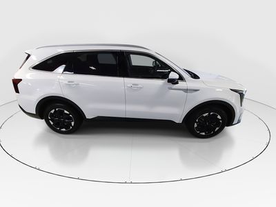 2024 Kia Sorento - Photo 8