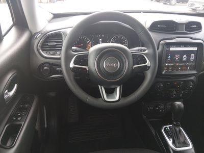2023 Jeep Renegade - Photo 18
