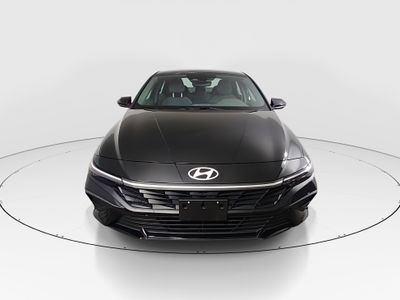 2024 Hyundai Elantra - Photo 2