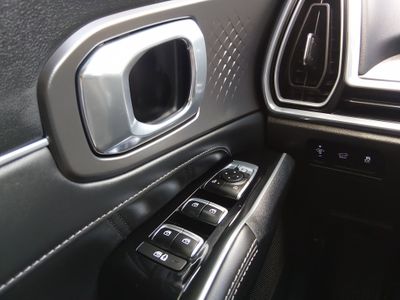 2025 Kia Sorento - Photo 13