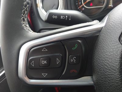 2025 Jeep Wrangler - Photo 13