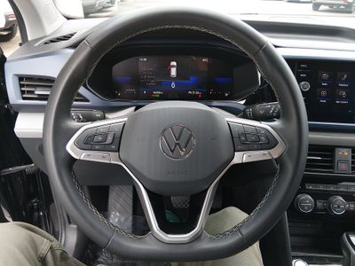 2024 Volkswagen Taos - Photo 12