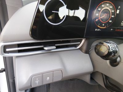 2024 Hyundai Elantra - Photo 13