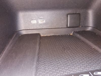 2025 Chevrolet Traverse - Photo 21