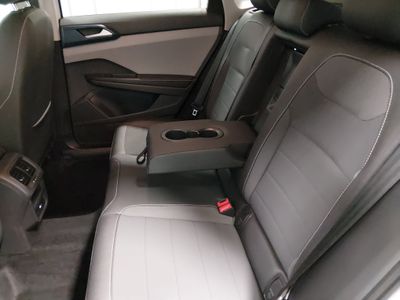 2024 Volkswagen Taos - Photo 23